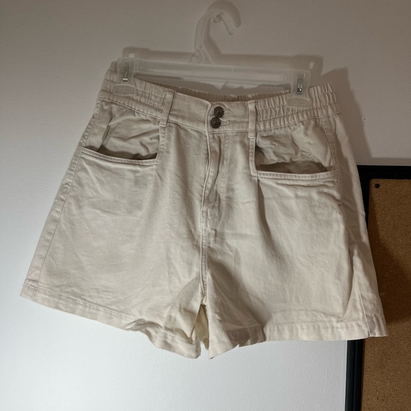 Garage beige shorts - Picture 2 of 5